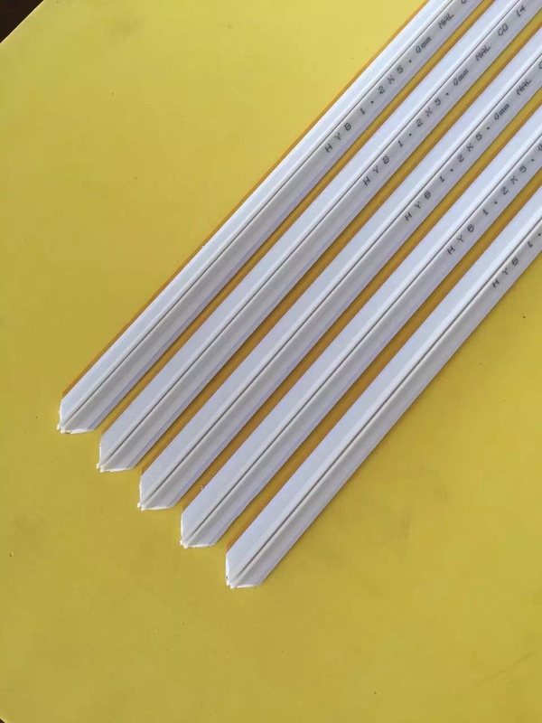 parte traseira do padrão do comprimento 13mm de 700mm ou canal vincando adesivo vincando da matriz do Pressboard traseiro estreito de 9mm para diemaking